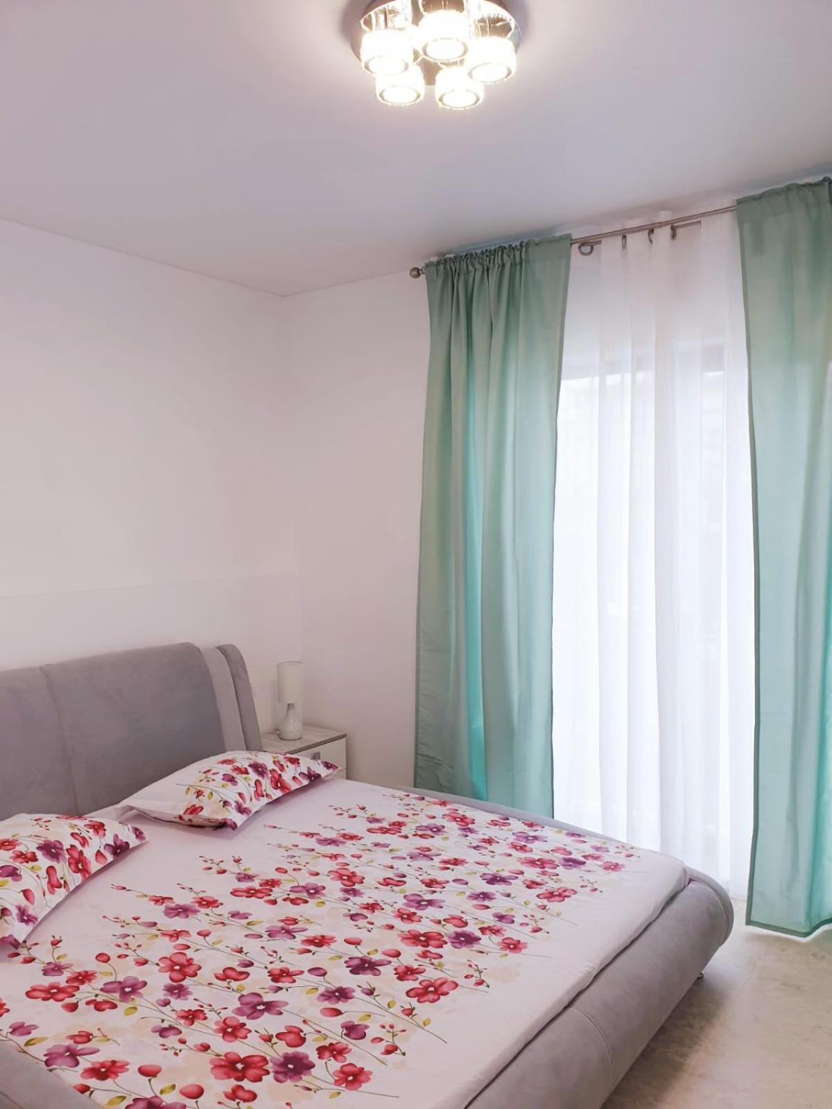 Seafront Papaya Apartment Navodari Exterior photo